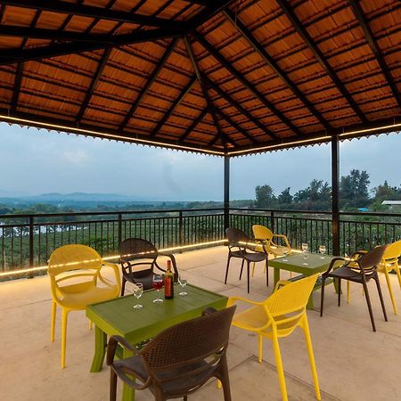 Stayvista'S Harvest Haven - Pool-View Villa With Deck & Machan Near Sula Насик Экстерьер фото