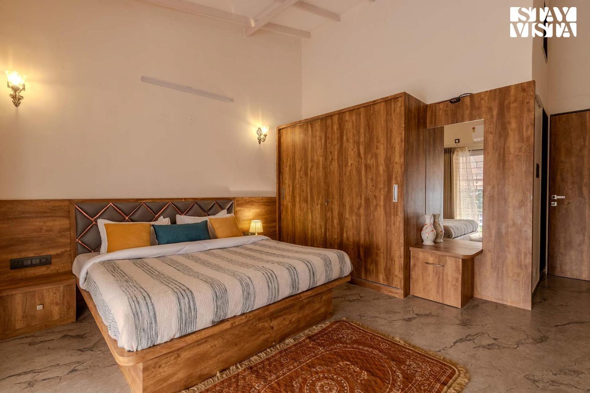 Stayvista'S Harvest Haven - Pool-View Villa With Deck & Machan Near Sula Насик Экстерьер фото